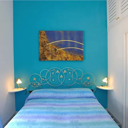 Bed & Breakfast Auditorium