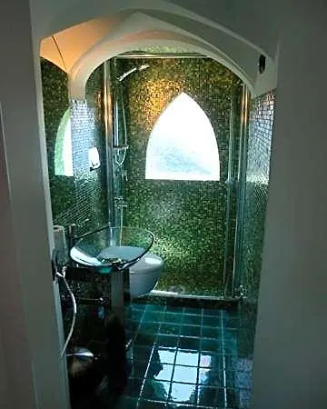 Bed & Breakfast Auditorium