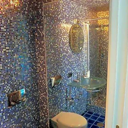 Bed & Breakfast Auditorium